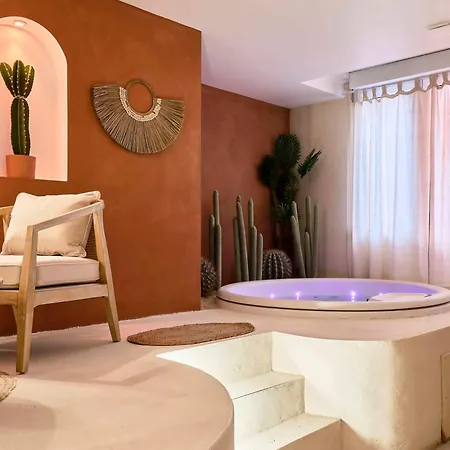Апарт-отель La Casa Del - Privatif Et Avec Jacuzzi 4*